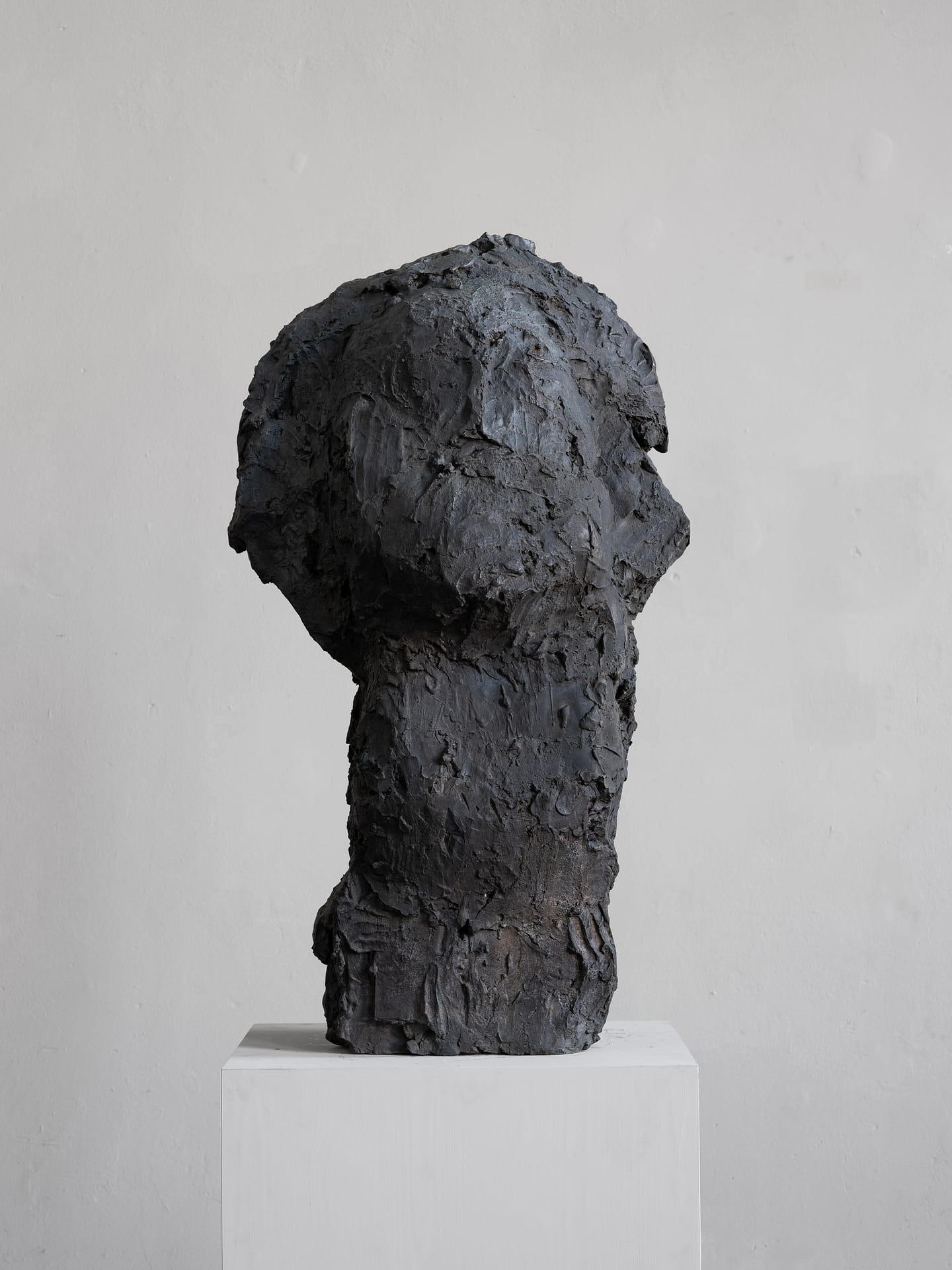 Skarstedt to open its fall season with a solo exhibition of the Swiss sculptor Hans Josephsohn.