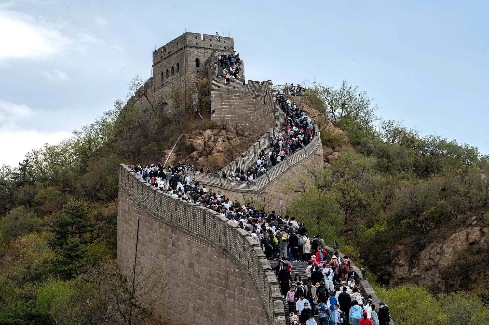 Workers Detained for Digging a Hole in China’s Great Wall