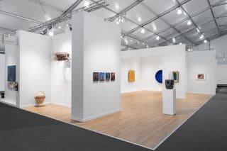 Find us at booth A2 at Frieze Los Angeles through Sunday 19 February ✨

Lisson Gallery returns to Frieze LA for this year's edition with a selection of new and historical work by its artists including Olga de Amaral (casaamaralbogota), Ryan Gander (ryanjgander), Rodney Graham (rodneygrahamstudio), Van Hanos (vanhanos), Hugh Hayden (huthhayden), #CarmenHerrera, #AnishKapoor, Joanna Pousette-Dart (joannapousettedart), Laure Prouvost (studioprouvostsocialclub), Li Ran (liran8604), and Pedro Reyes (_pedro_reyes_), and more.

Explore our presentation at the link in our bio.

friezeofficial #FriezeLA #LissonGallery #LissonLA