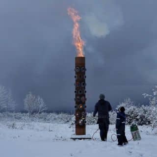 “The blaze flickered inside the walls of the column, visible through the holes punched in the surface, while flames and embers escaped from the opening above their heads. This gesture of hope
and commitment as their family and Jørgensen’s creative practice take root, altered the patina of
the sculpture, creating a more consistent surface treatment that will alter with time.”
-Rebekah Frank

Jakob Jørgensen, “Take Root” is now on view
through April 22.

jakobjoergensen
Image: dorte_krogh

Text: rebekahgailfrank

#JakobJørgensen #takeroot #HB381Gallery
#tribecagalleries #tribecaart
#contemporarysculpture #sculpture
#steelsculpture #outdoorsculpture #danishart
#danishcontemporaryart